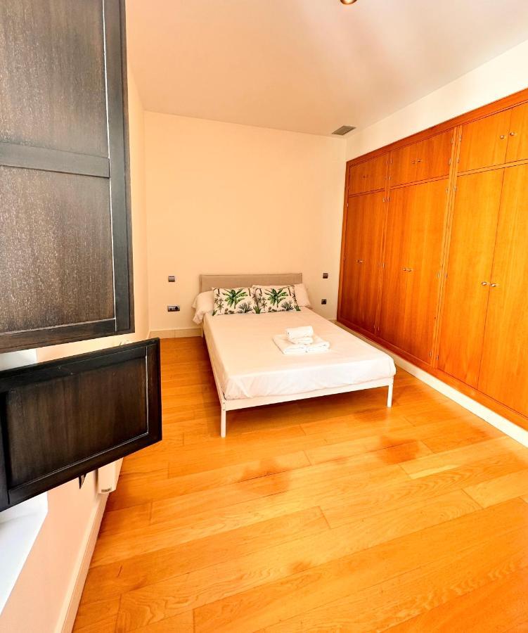 Penthouse Near Cathedral Private Rooftop Private Parking Seville Luaran gambar