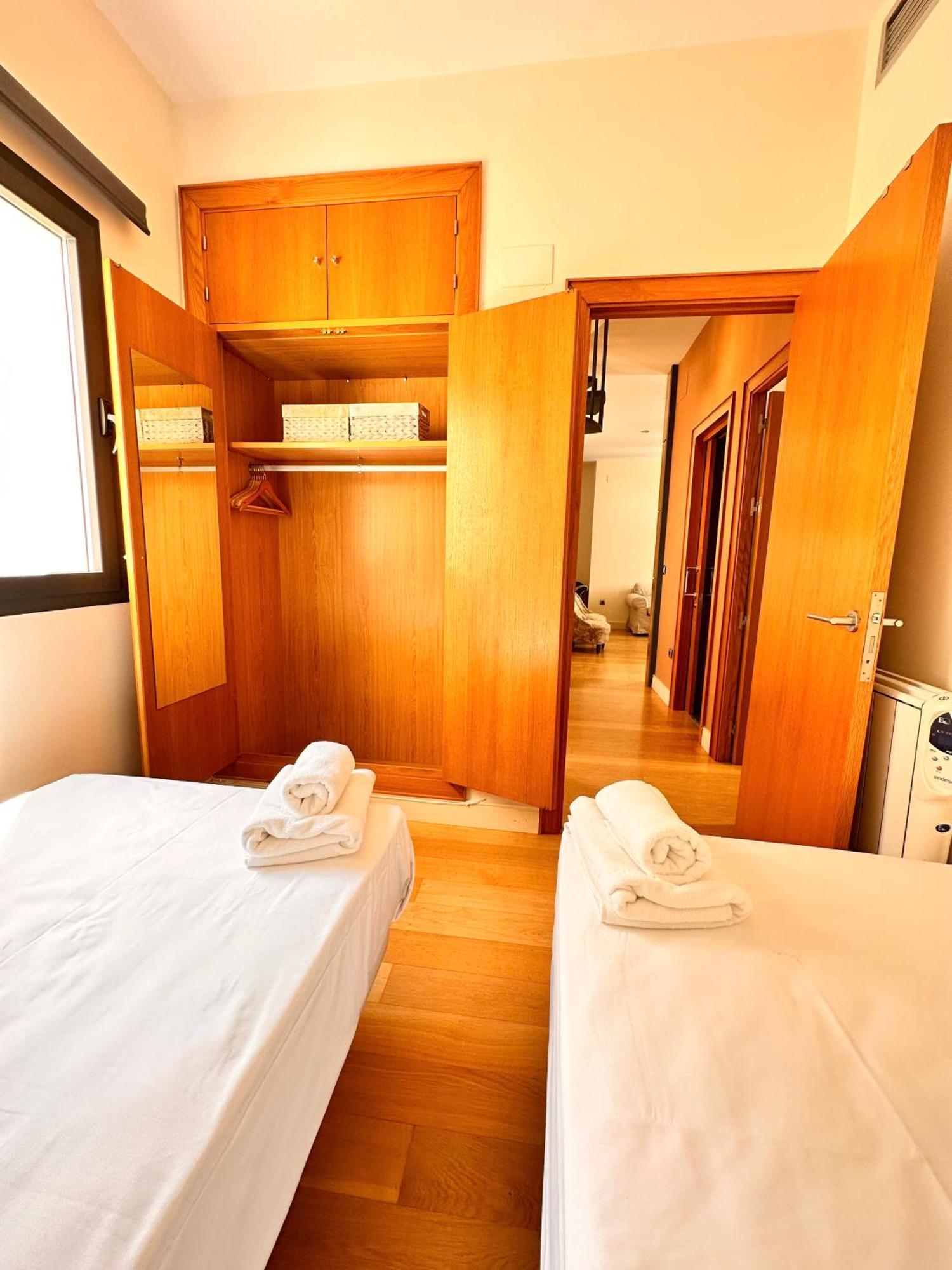 Penthouse Near Cathedral Private Rooftop Private Parking Seville Luaran gambar