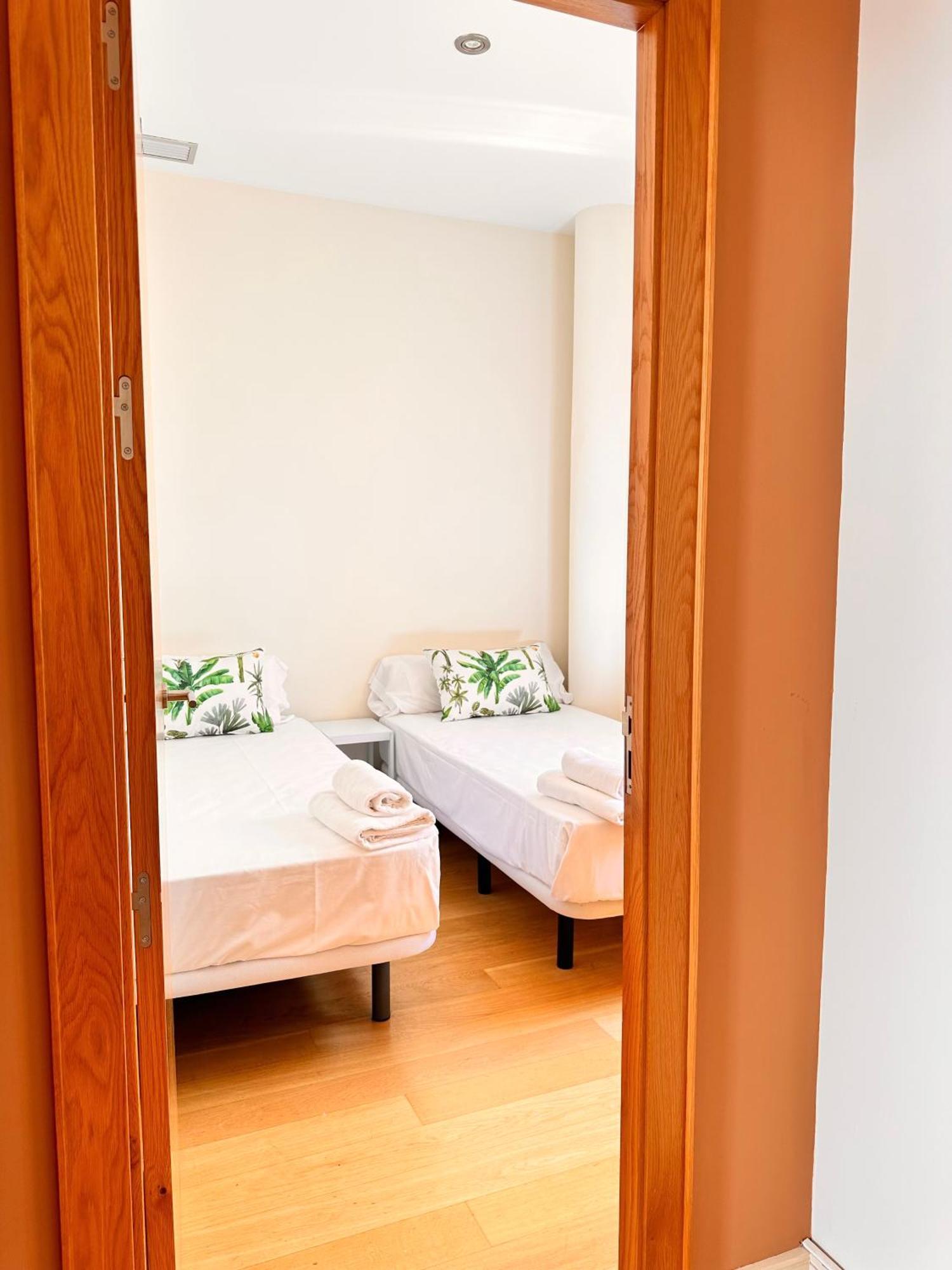 Penthouse Near Cathedral Private Rooftop Private Parking Seville Luaran gambar